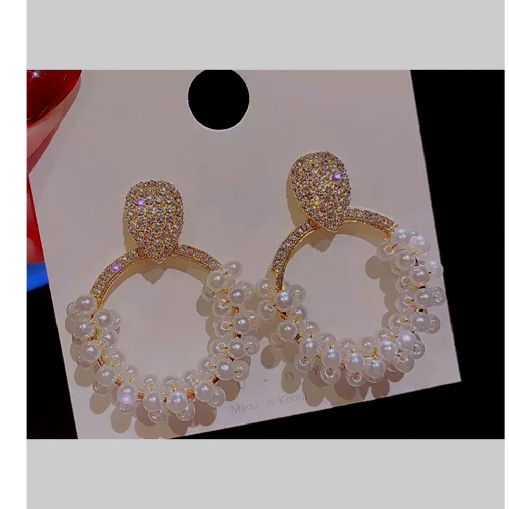 Round Crystal pearl earrings